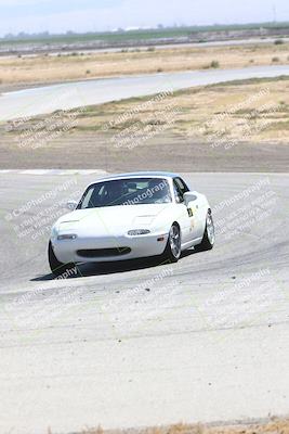 media/Sep-14-2024-Speed Ventures (Sat) [[a2bf28f496]]/Yellow Group/Session 3 (Offramp)/